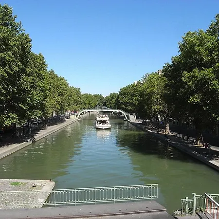 - Canal Saint Martin Apartment